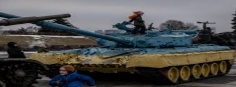 युक्रेनमा तेस्रो दिन पनि रुसी आक्रमण जारी, पुटिनविरुद्ध अमेरिकी प्रतिबन्ध